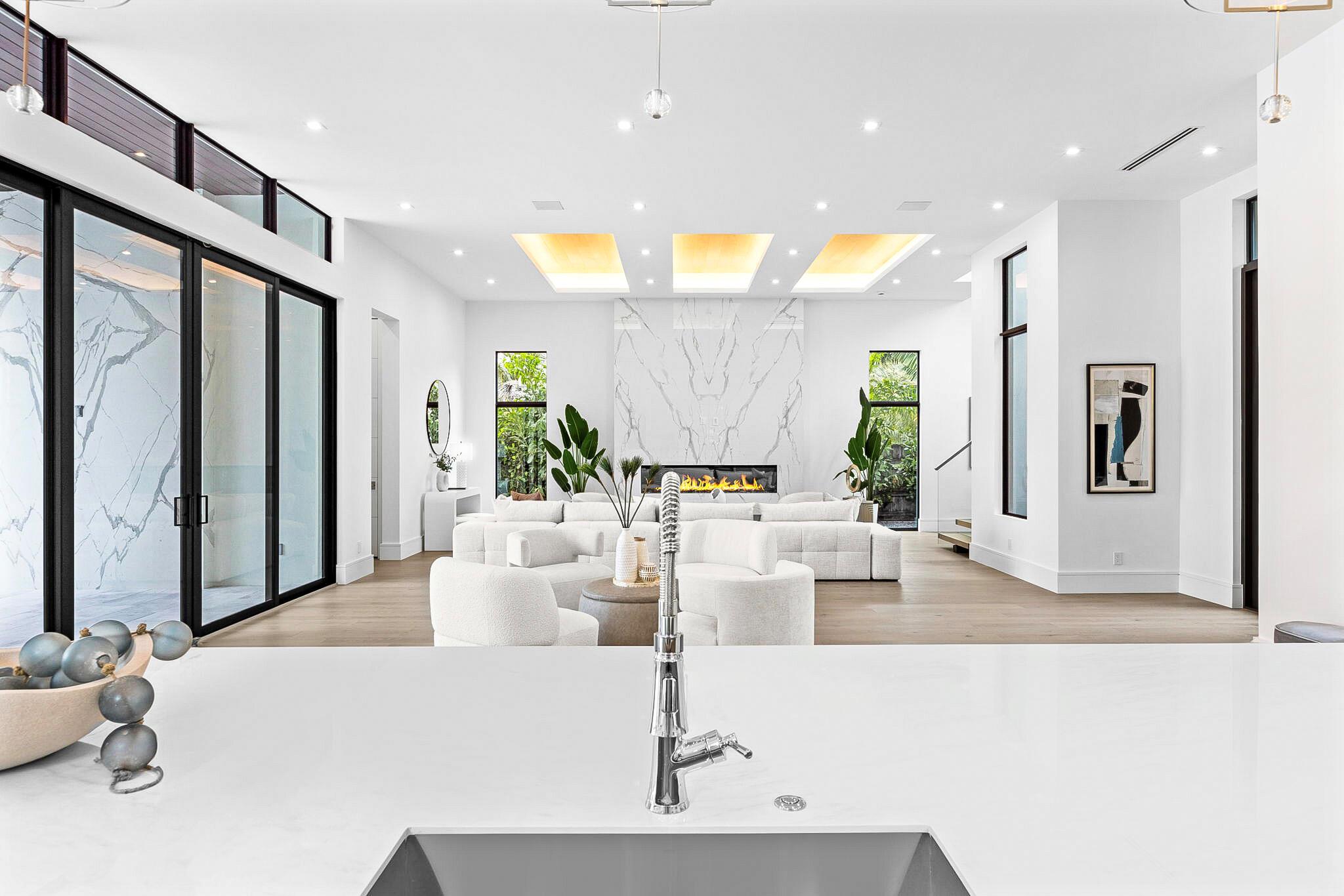 2085 Vitex Lane