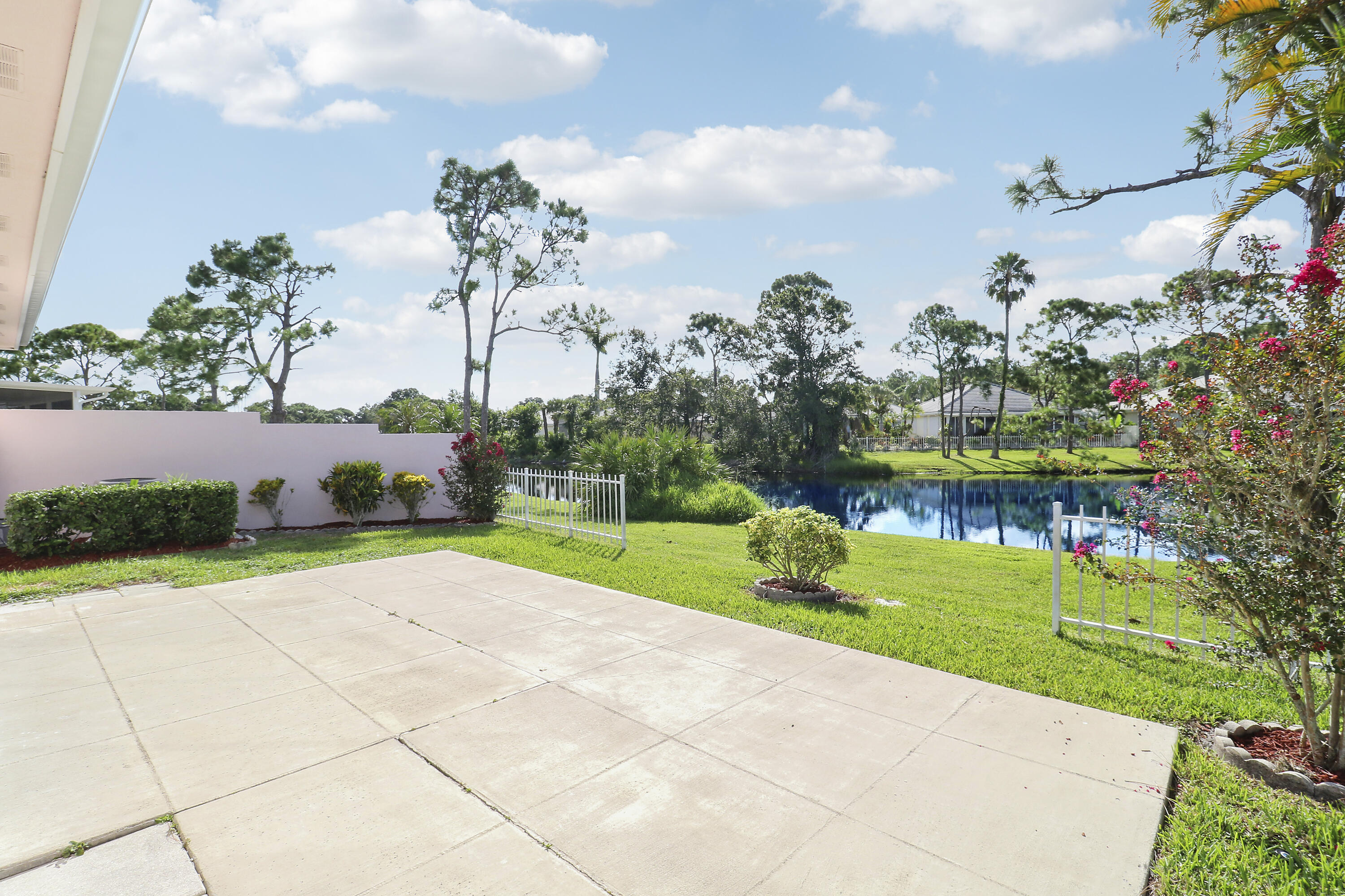 7751 SE Bay Cedar Circle