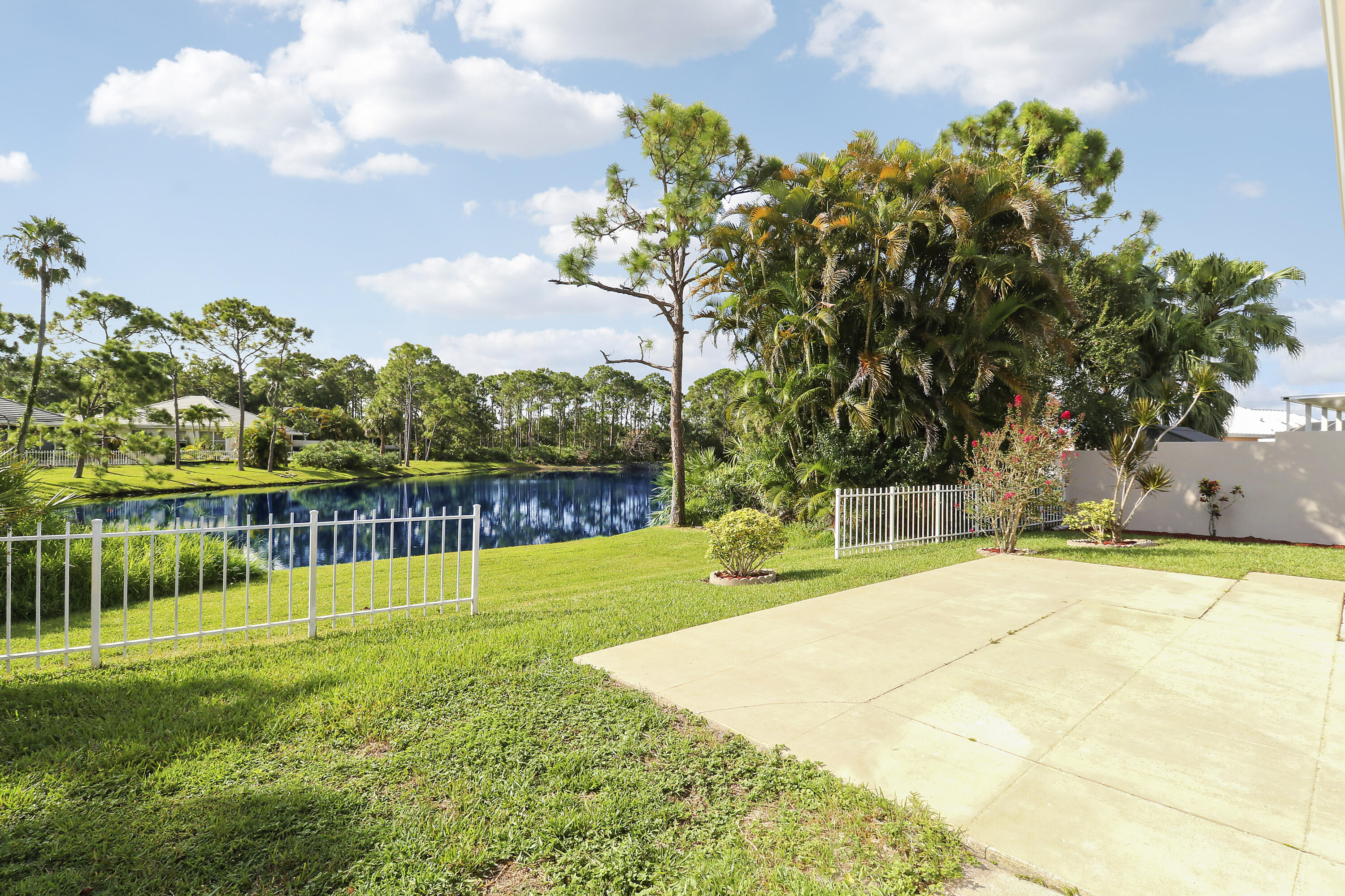 7751 SE Bay Cedar Circle
