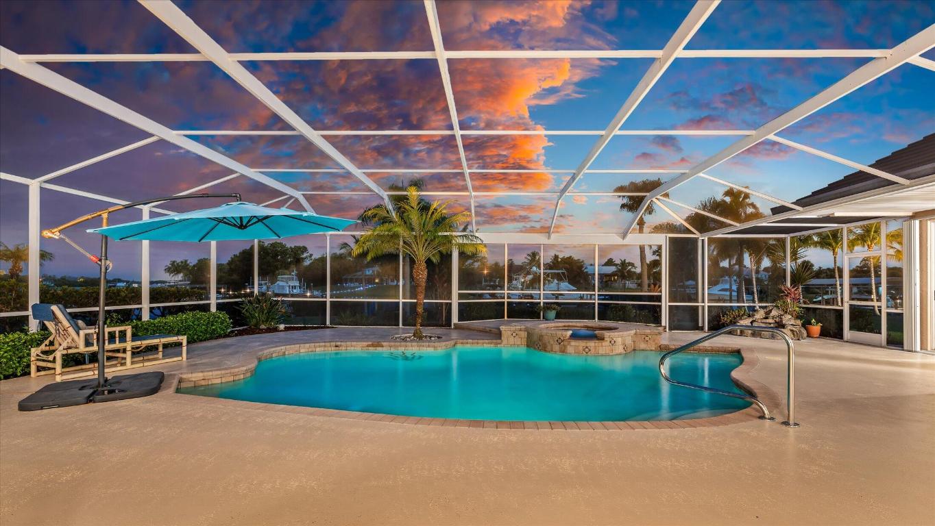 2674 SE Erickson Drive