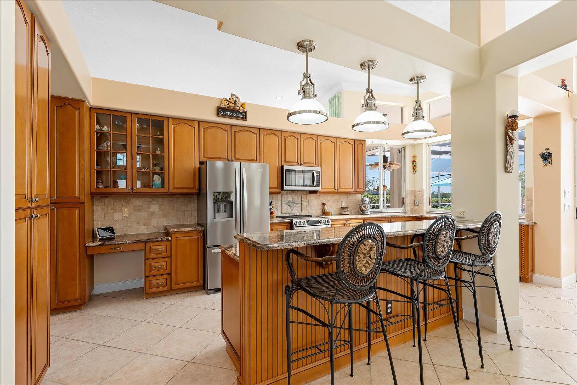 2674 SE Erickson Drive