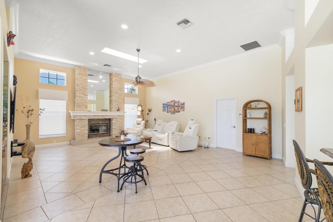 2674 SE Erickson Drive