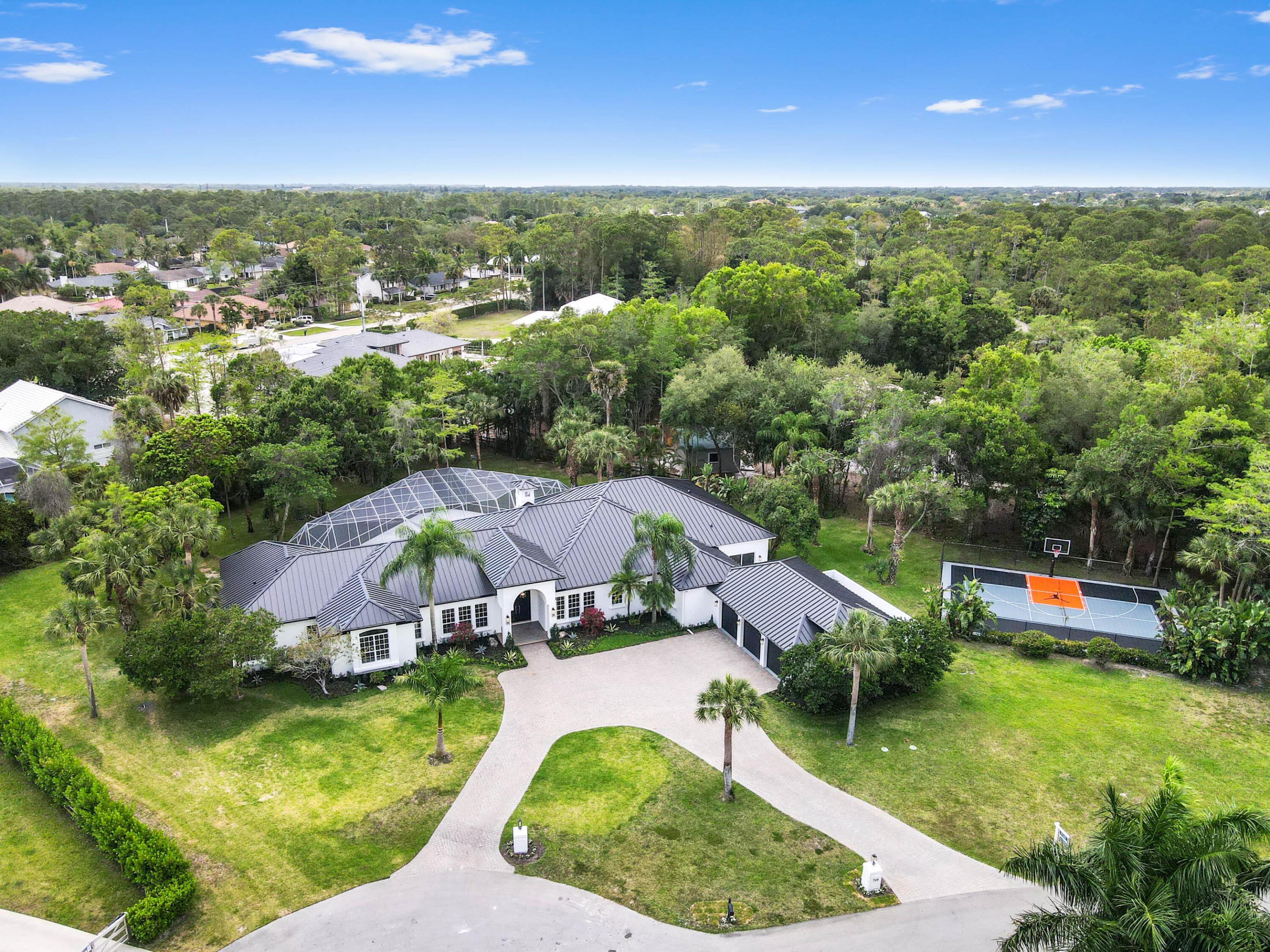 728 Deerwood Court