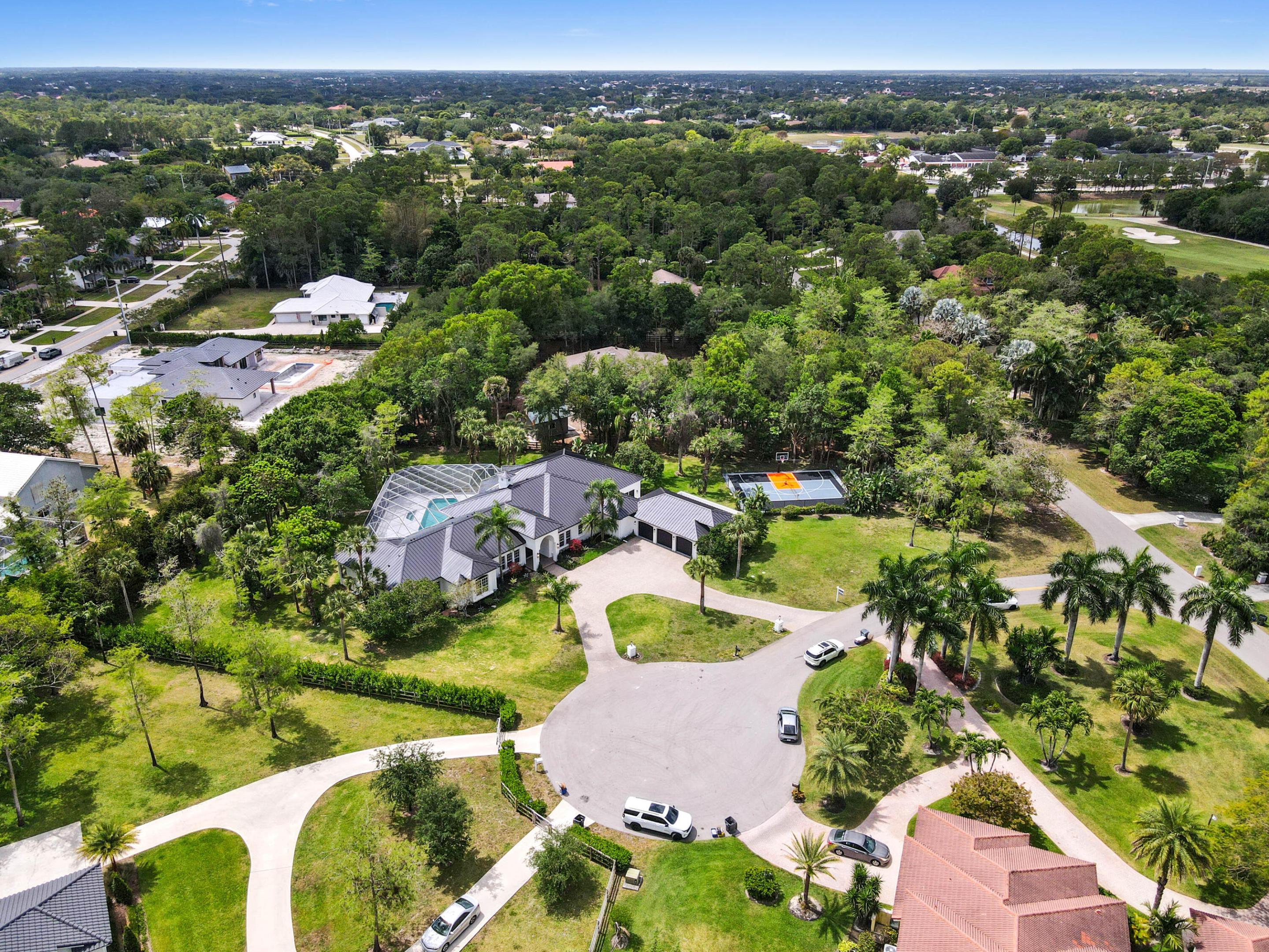 728 Deerwood Court