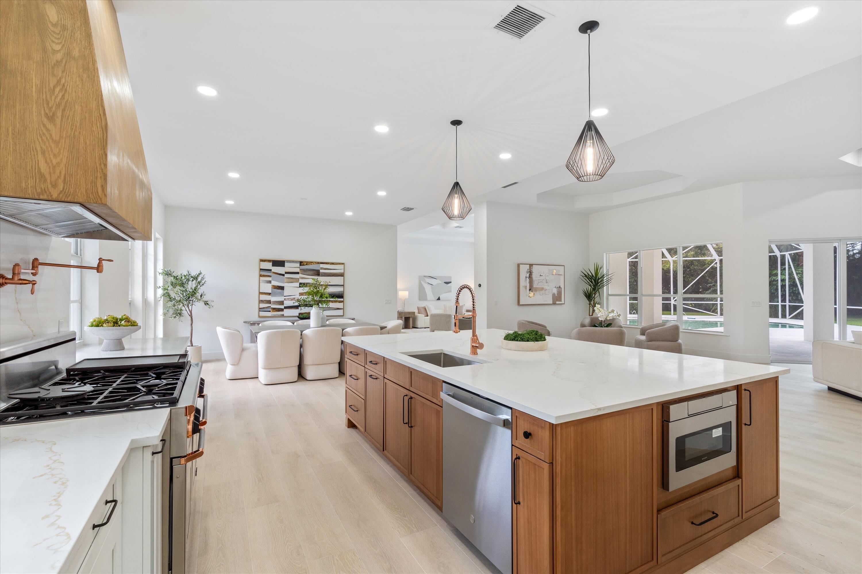 728 Deerwood Court