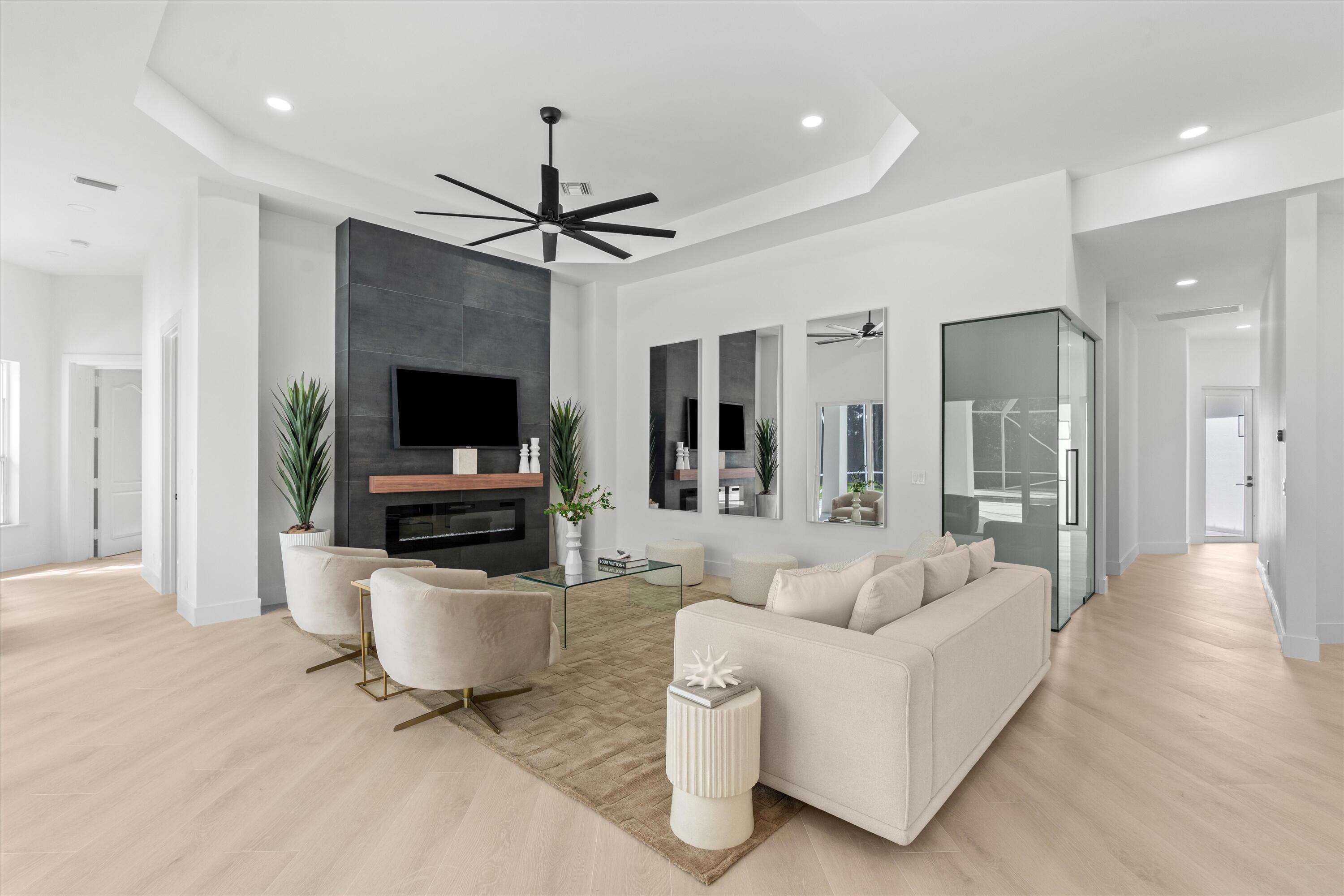 728 Deerwood Court