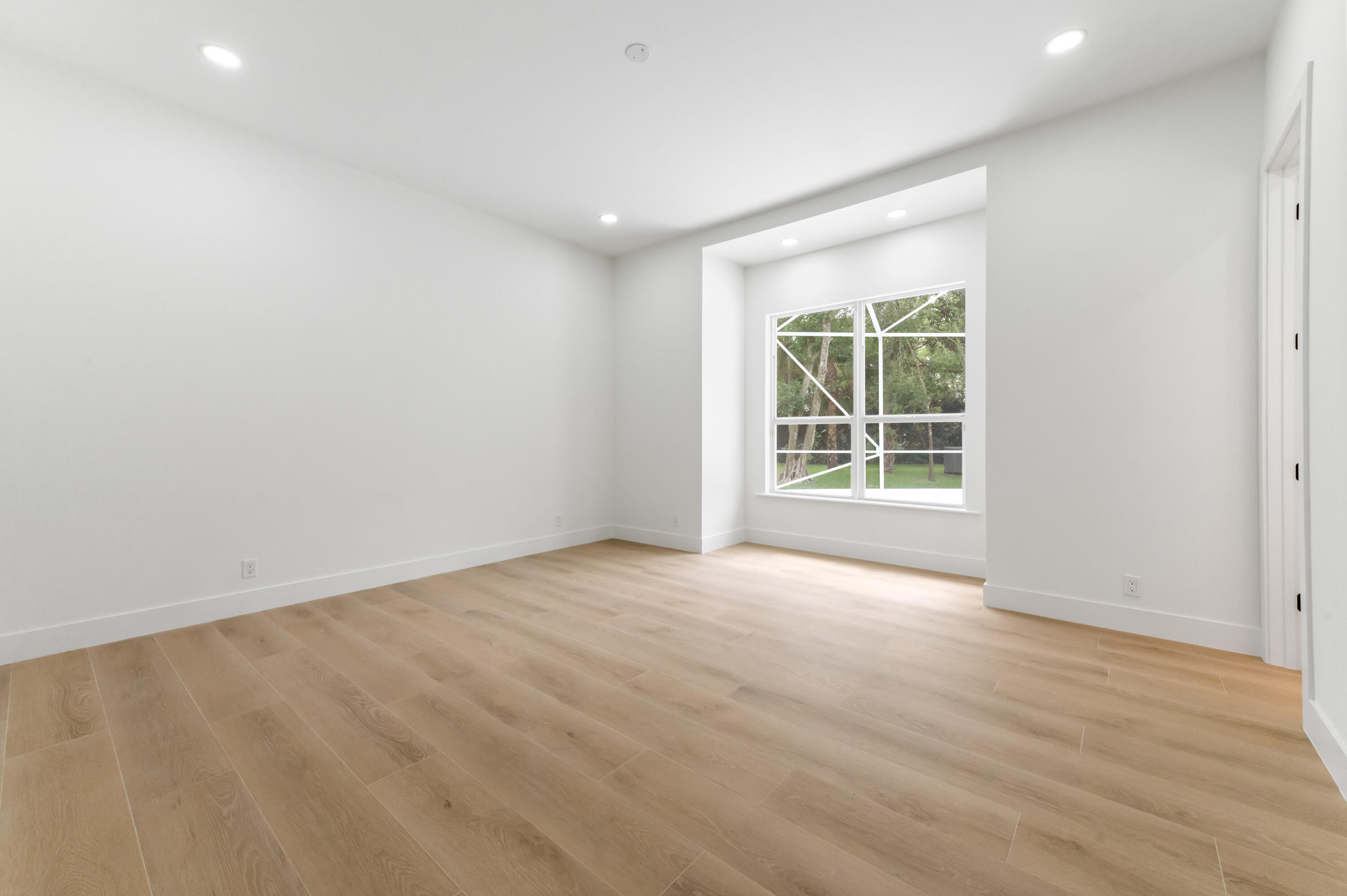 728 Deerwood Court
