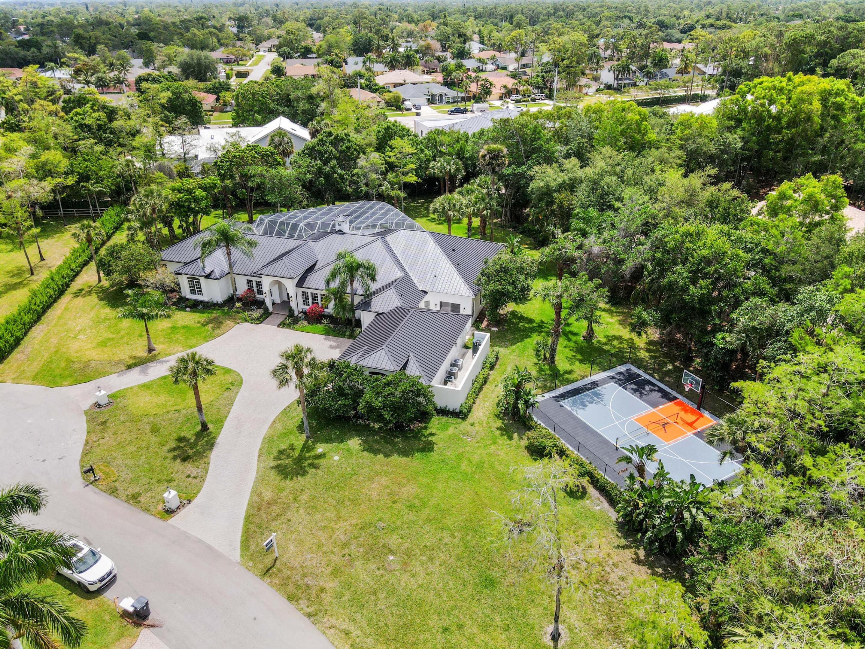 728 Deerwood Court