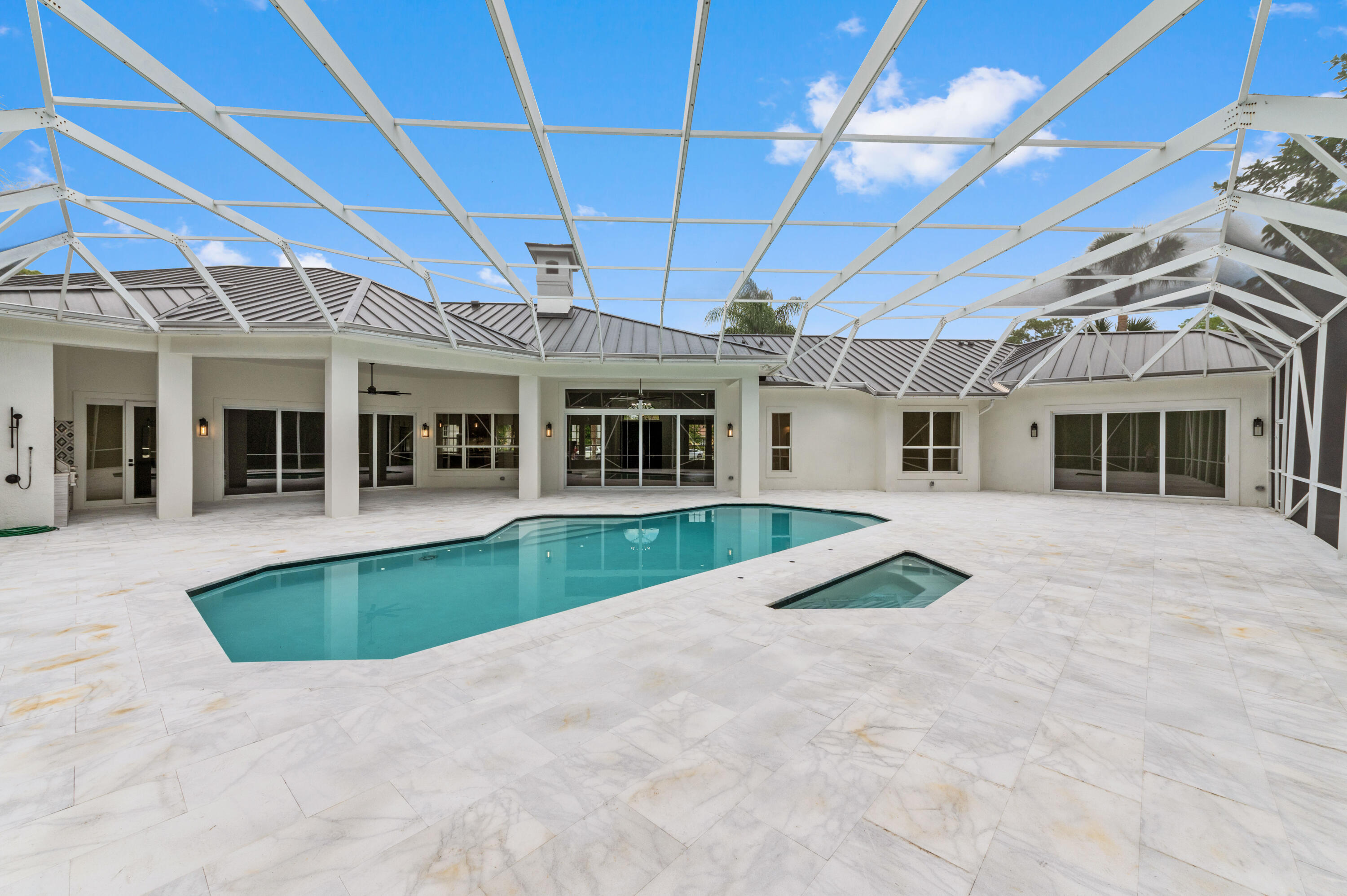 728 Deerwood Court