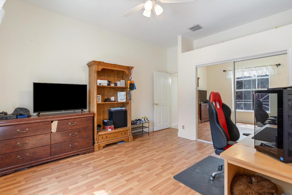 15268 75th Avenue N Avenue N