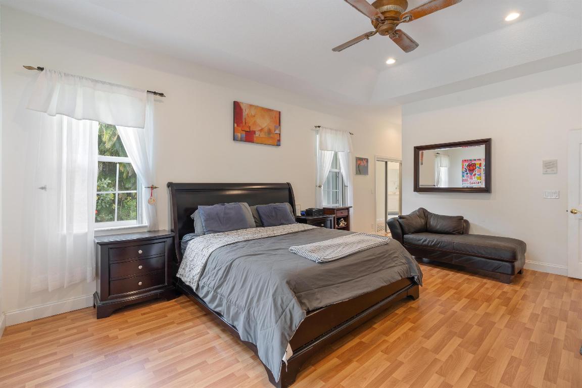 15268 75th Avenue N Avenue N