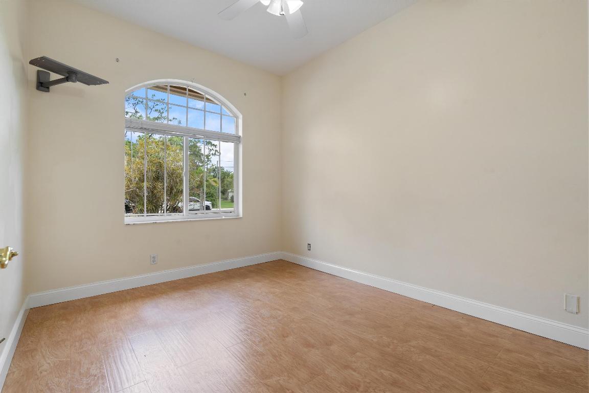 15268 75th Avenue N Avenue N