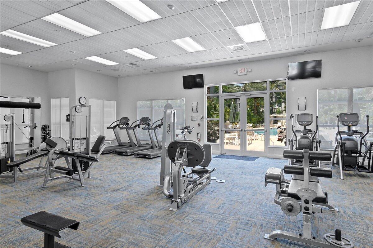 600 S Dixie Highway 555