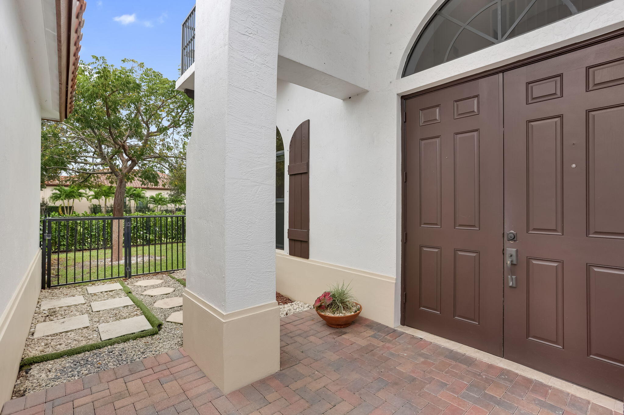 6231 E Vireo Court