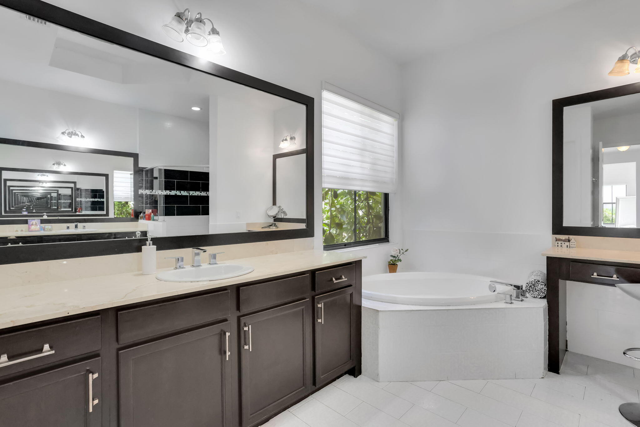 6231 E Vireo Court
