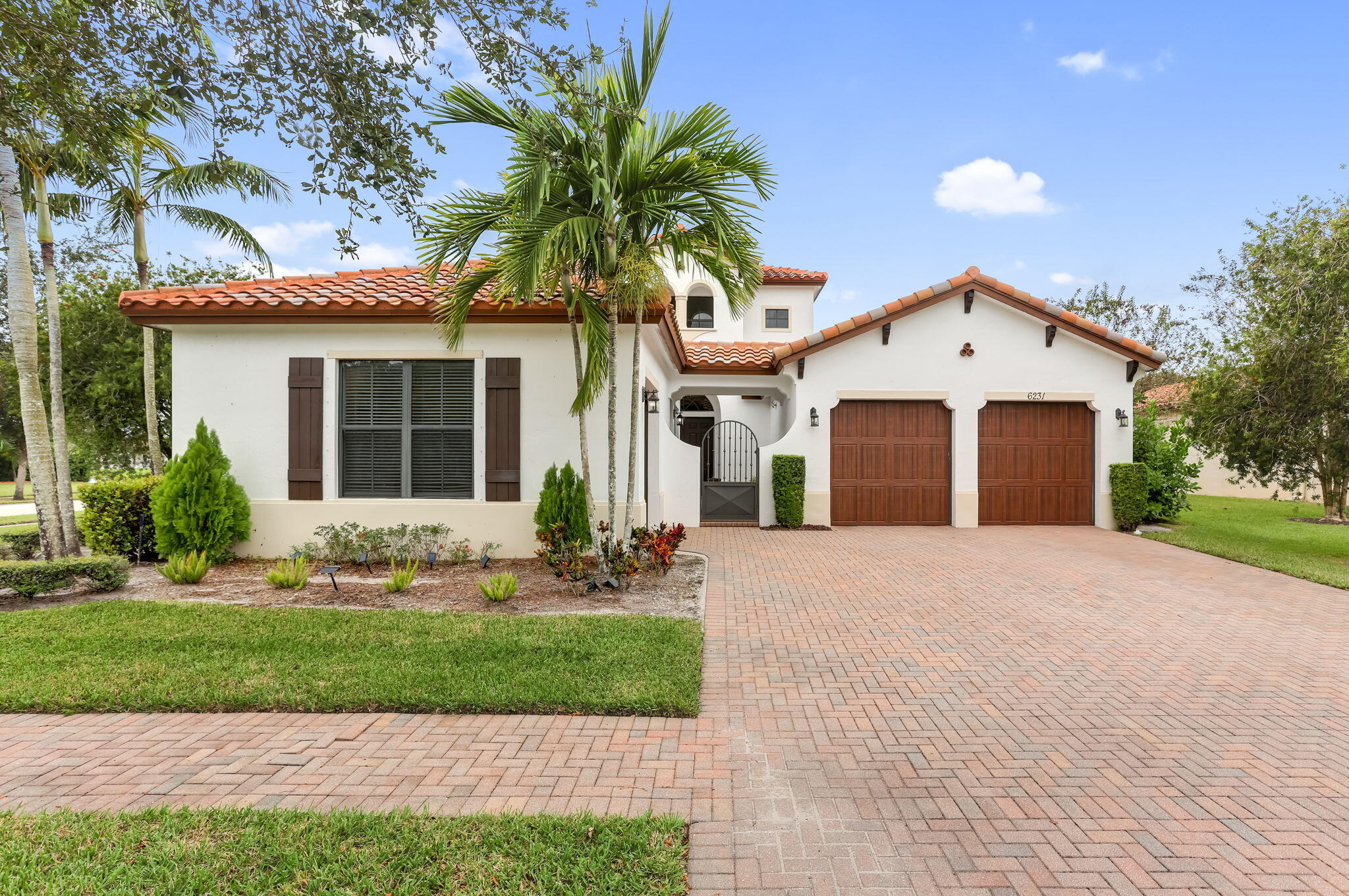 6231 E Vireo Court