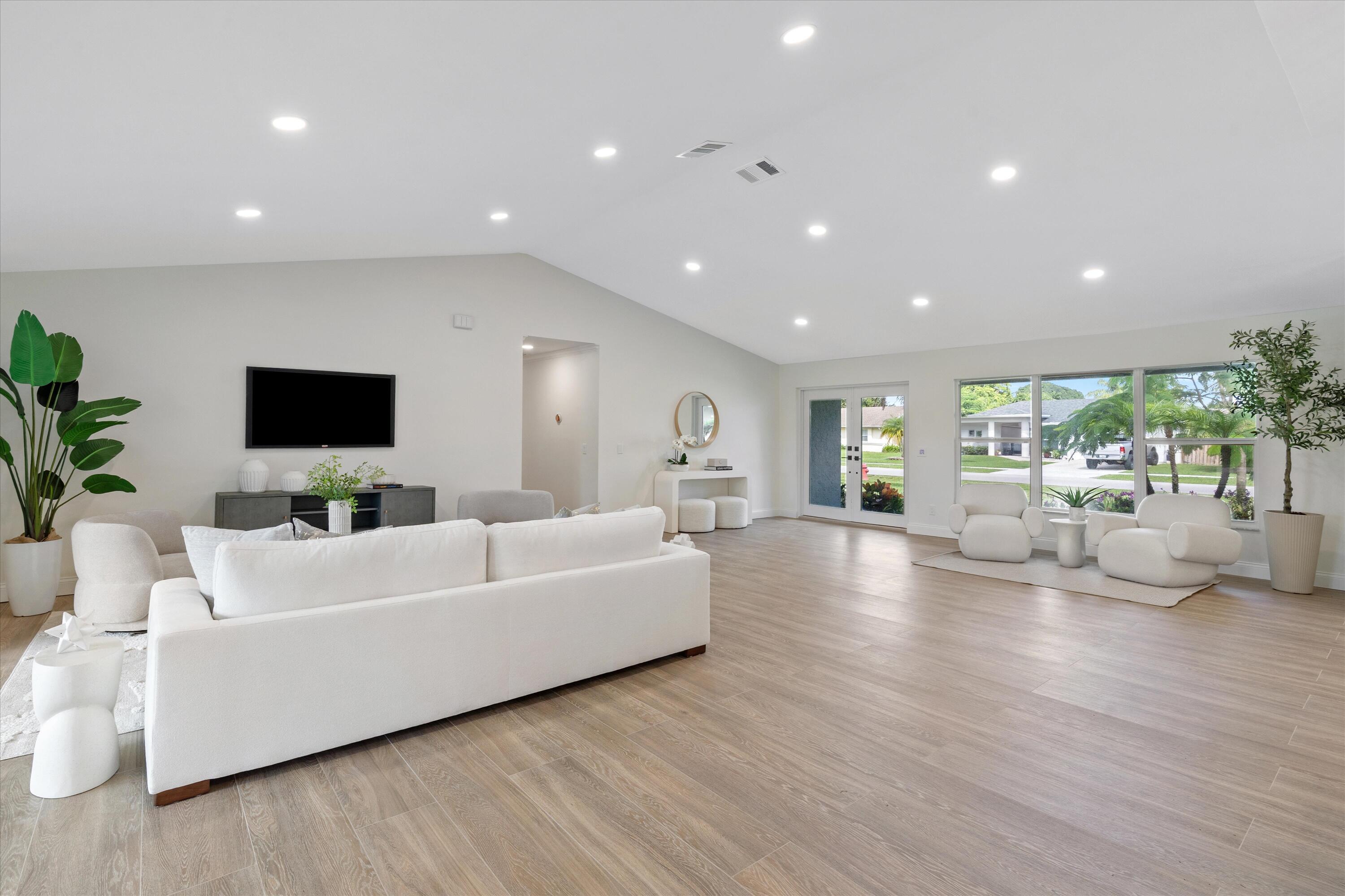 1395 Pine Valley Drive