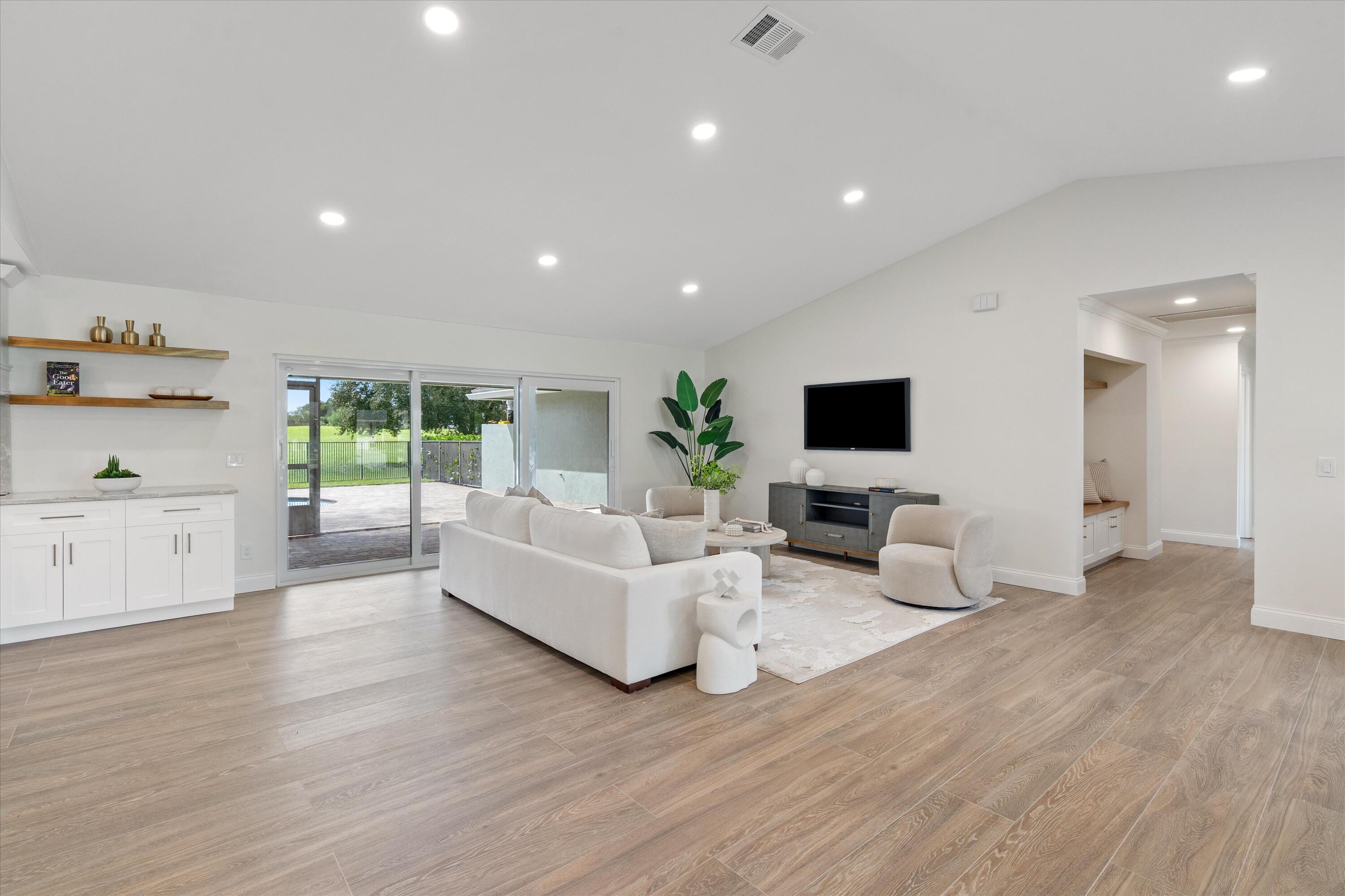 1395 Pine Valley Drive