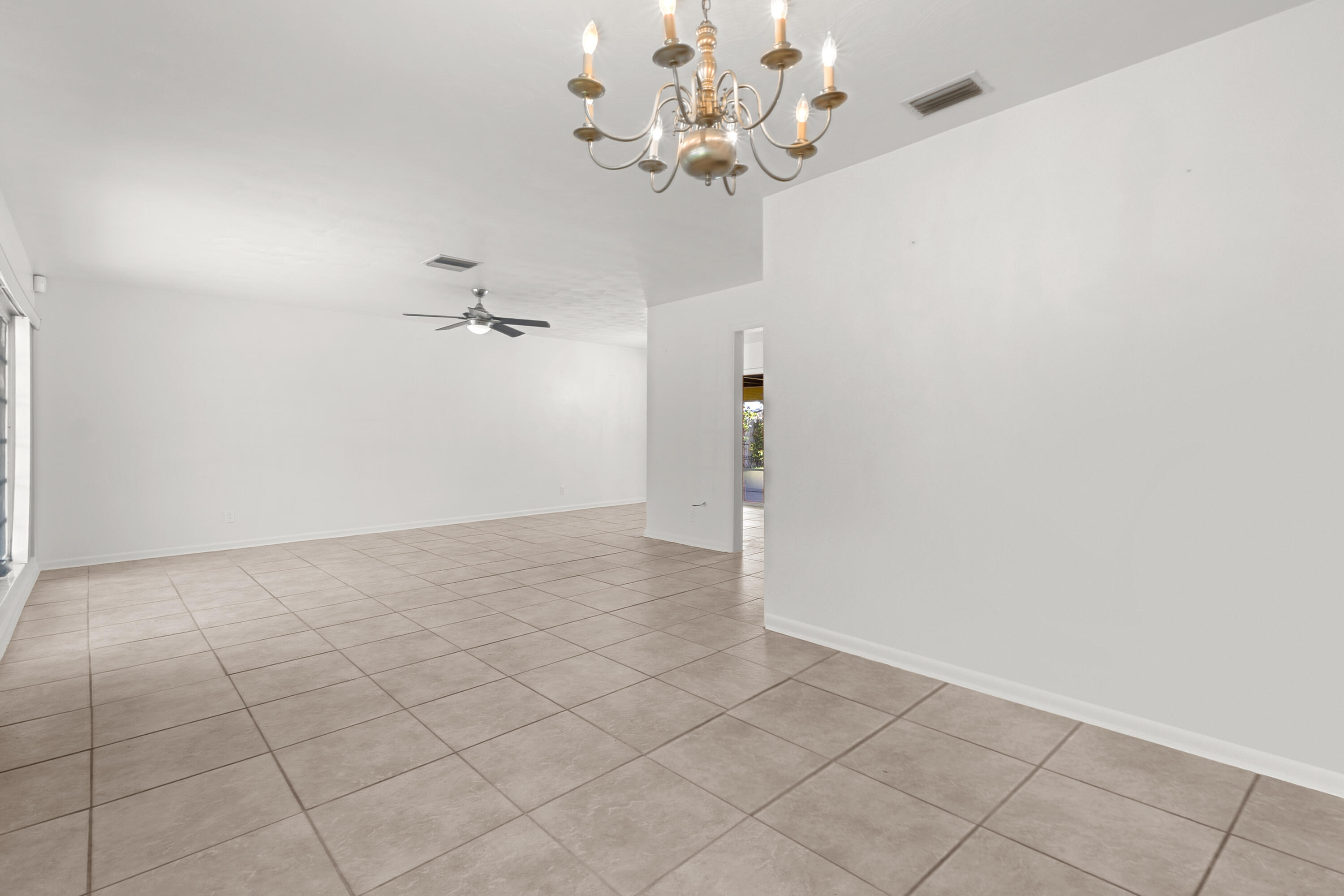 225 E Ilex Drive