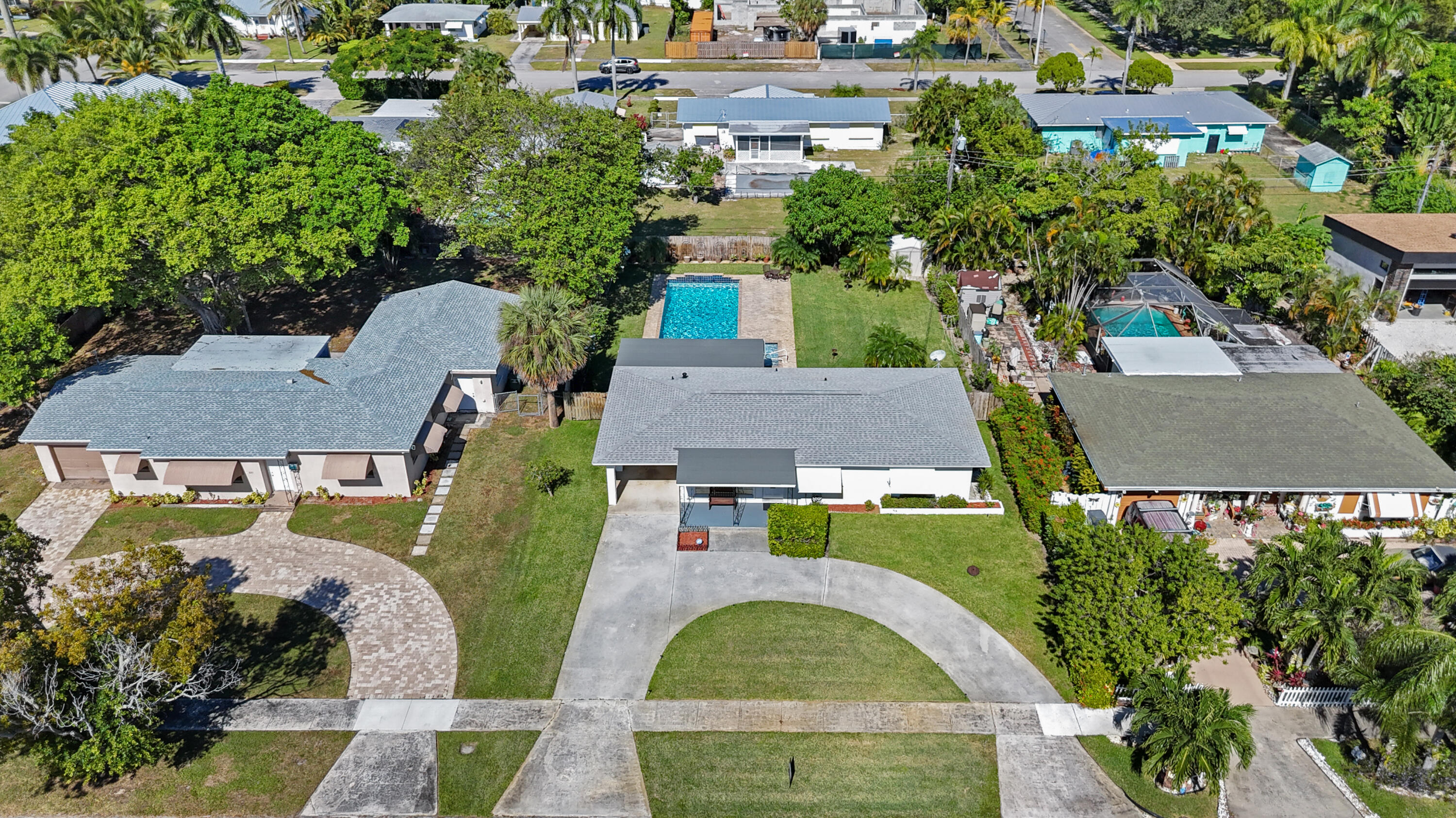 225 E Ilex Drive