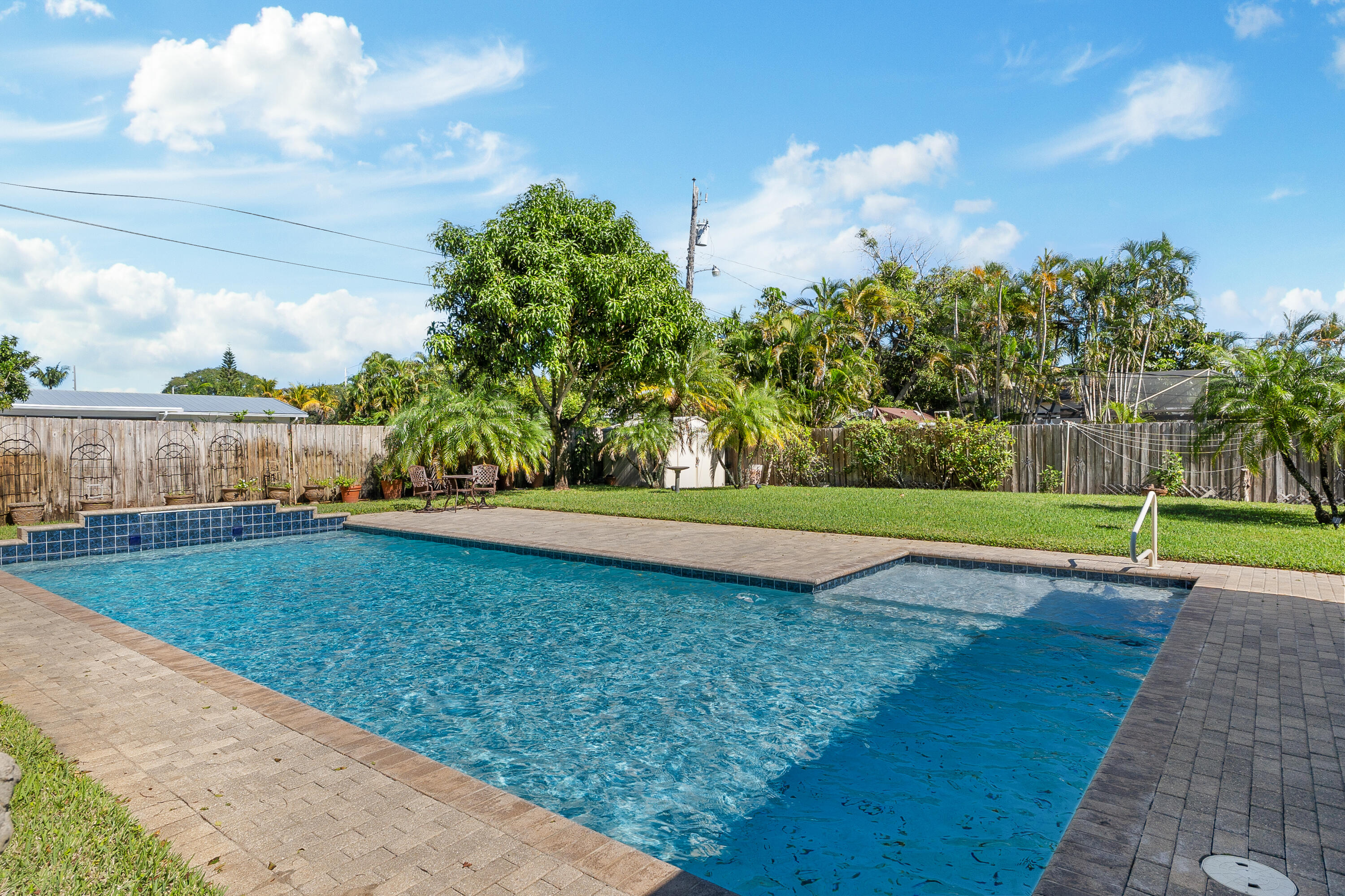 225 E Ilex Drive
