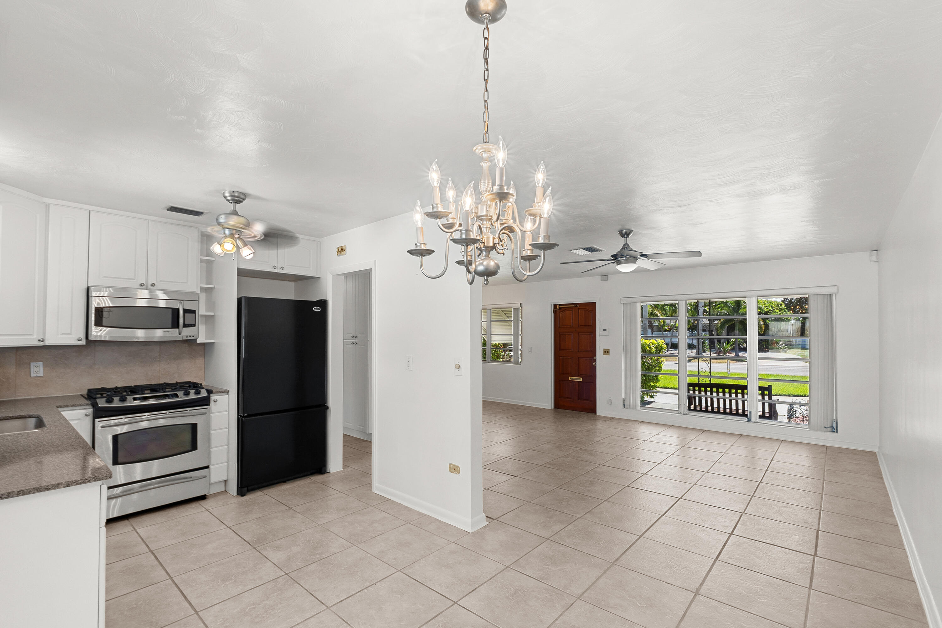 225 E Ilex Drive