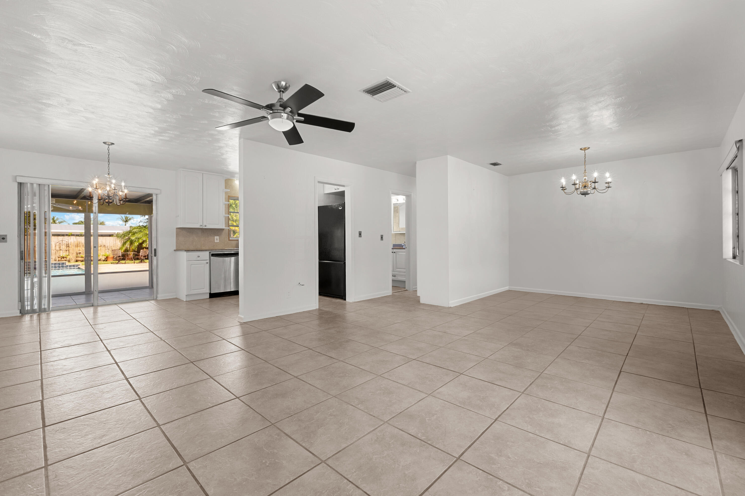 225 E Ilex Drive