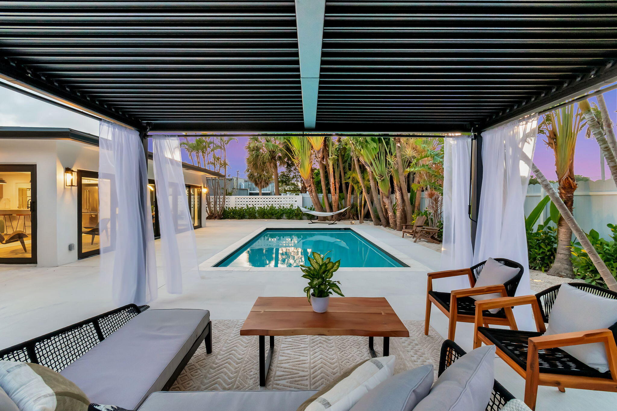 625 Las Palmas Park