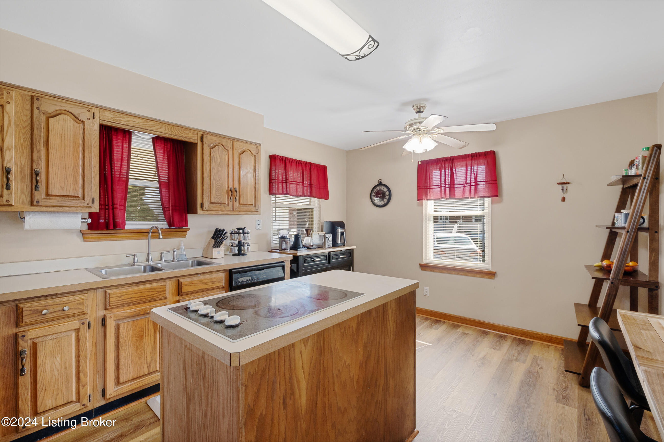 7907 Shepherdsville Rd