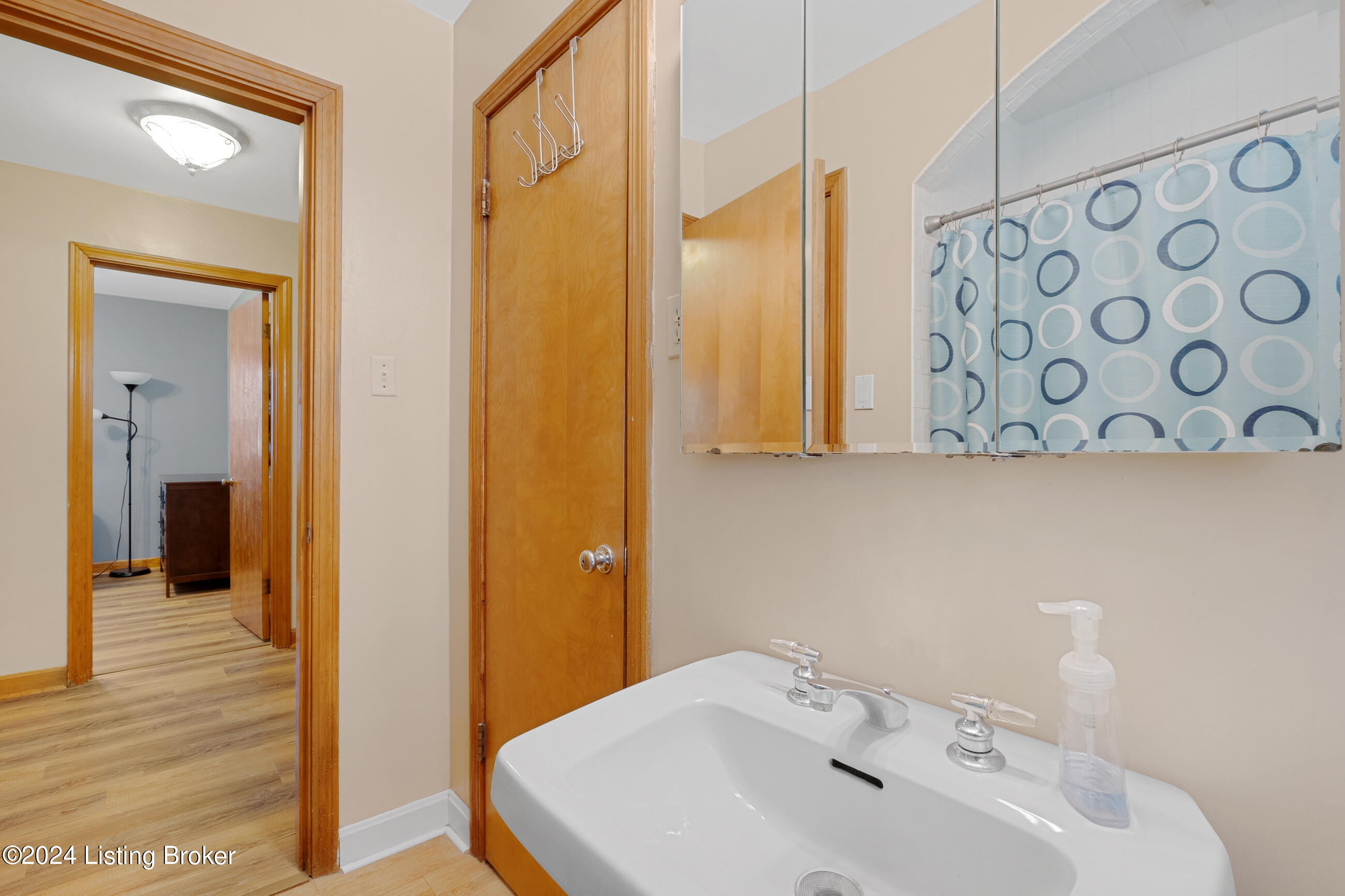 7907 Shepherdsville Rd