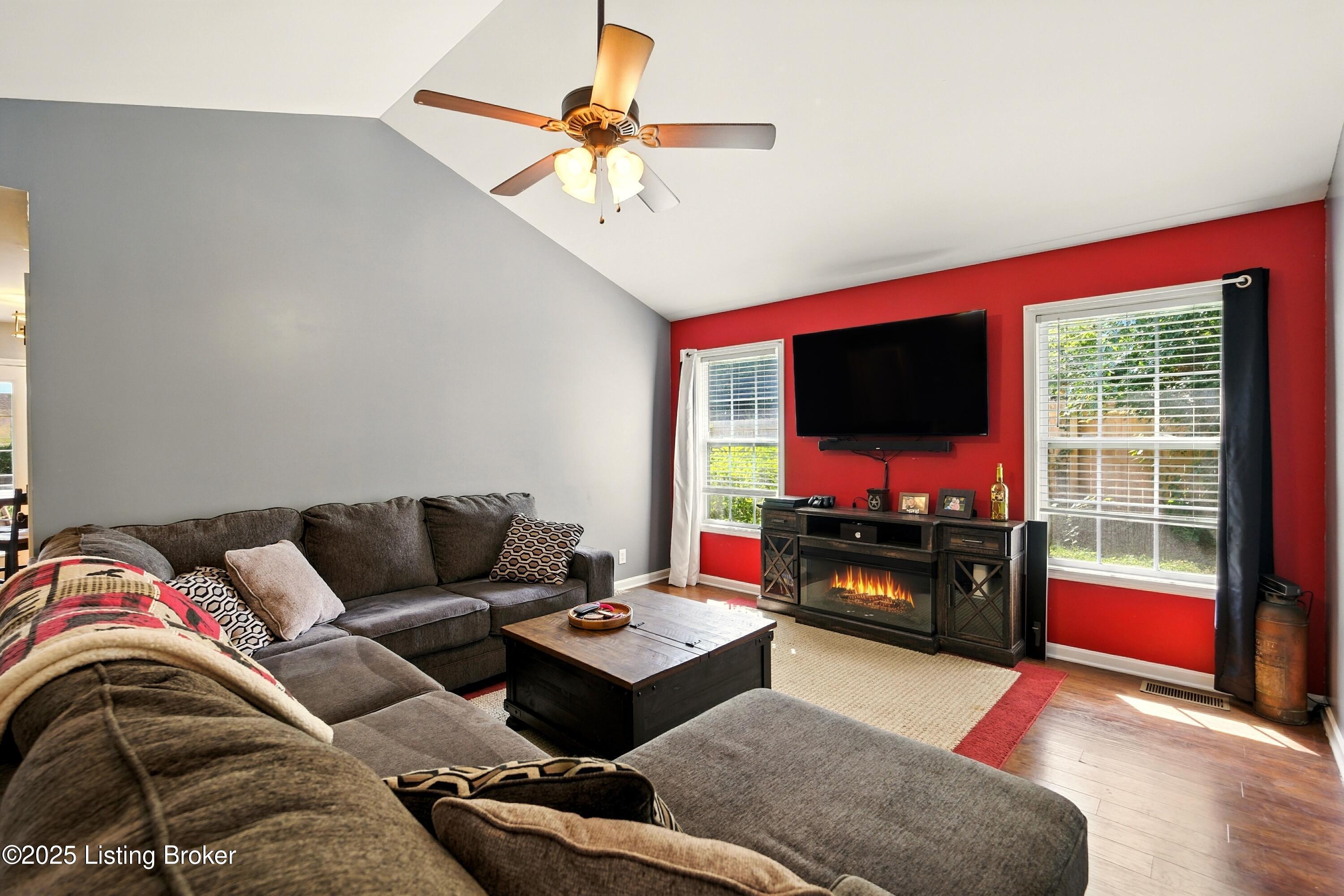 301 Stamper Ave