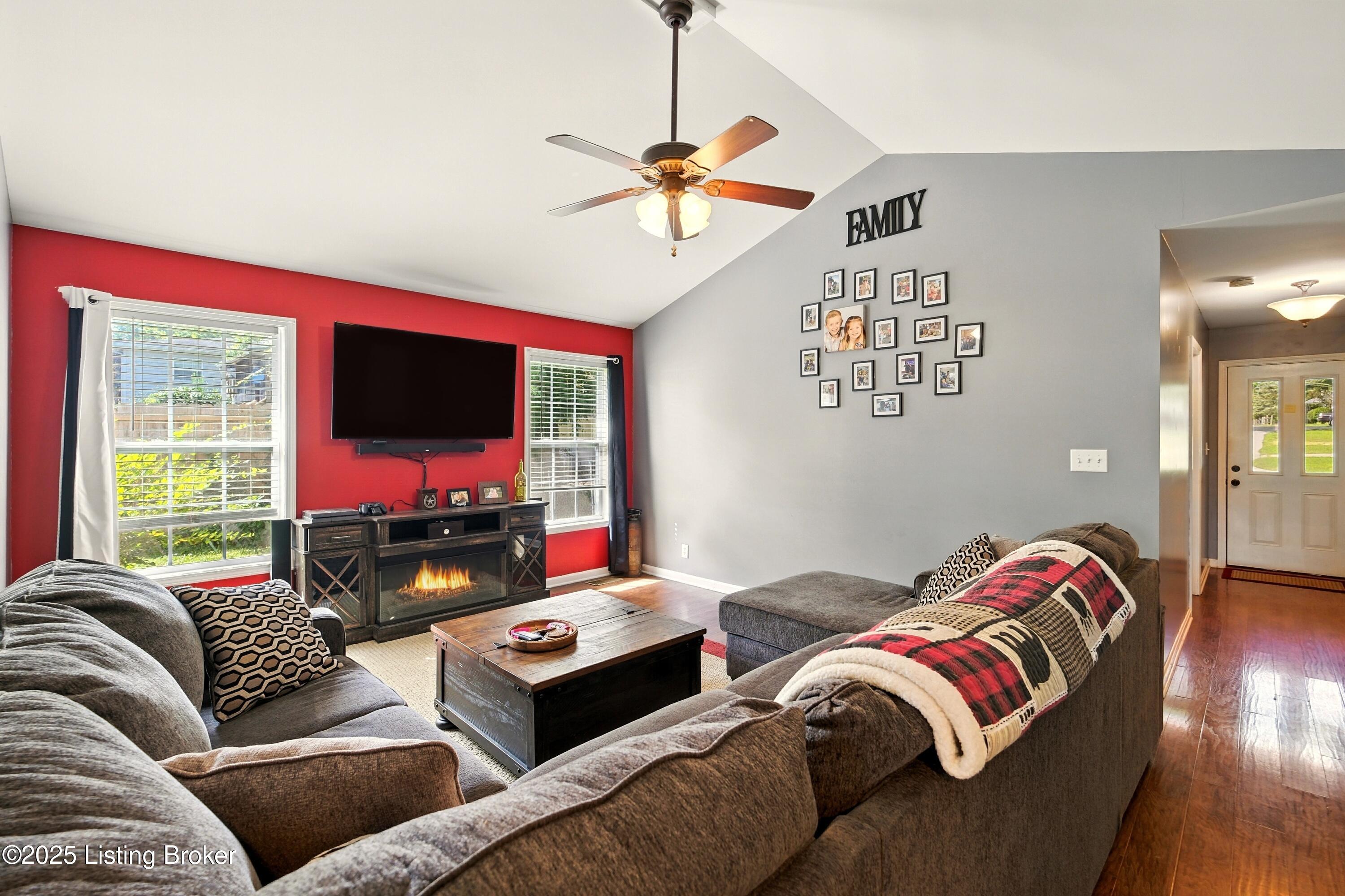 301 Stamper Ave