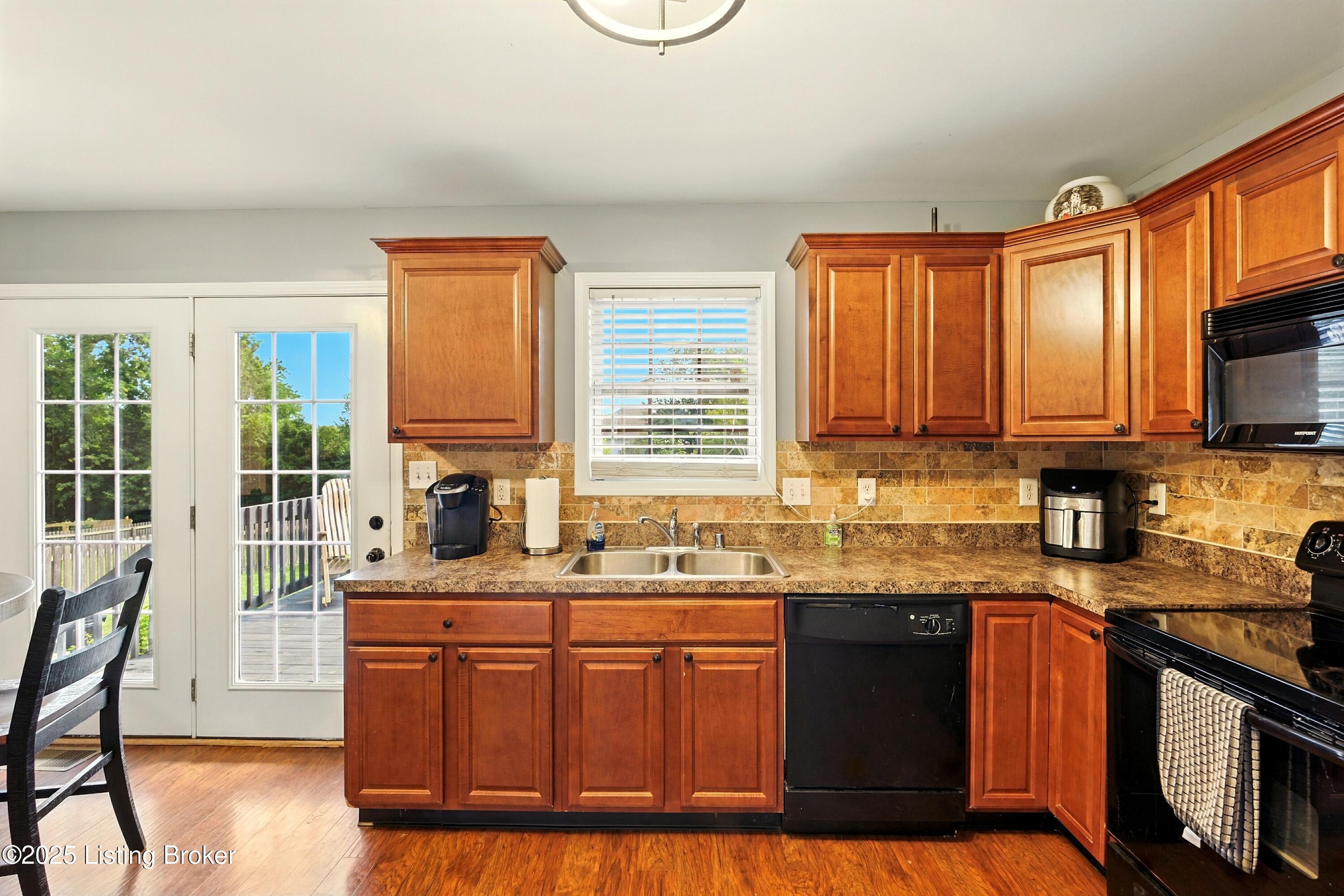301 Stamper Ave