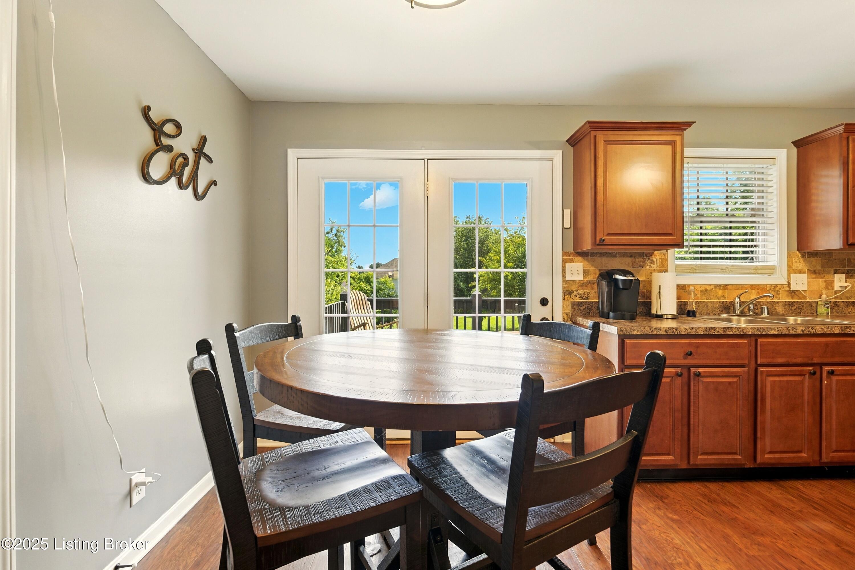 301 Stamper Ave