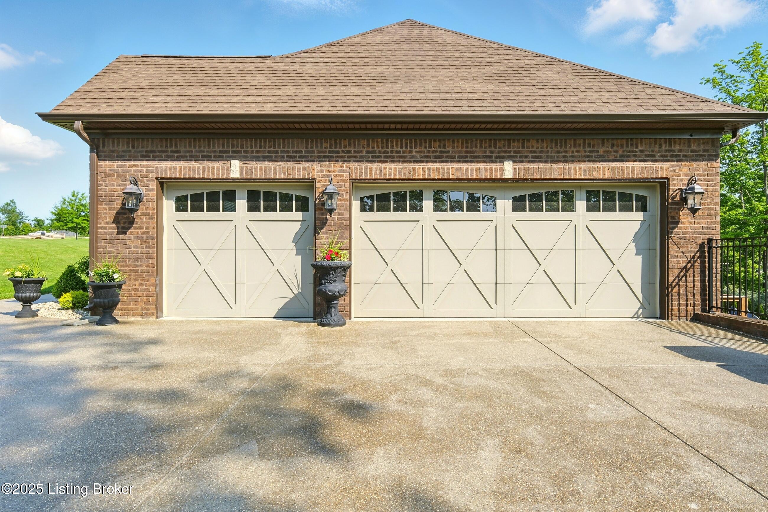 2005 Oakshade Ct
