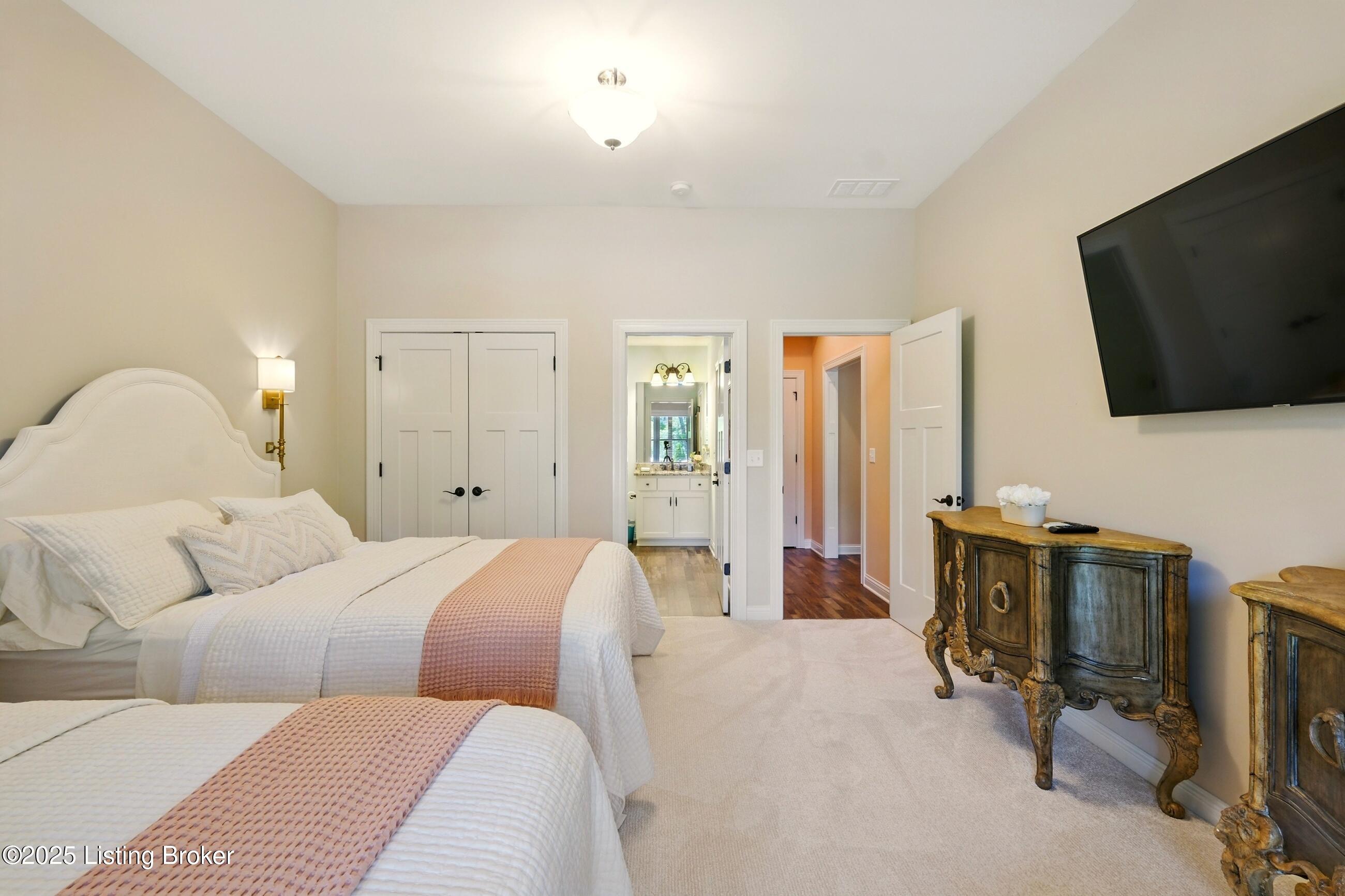 2005 Oakshade Ct
