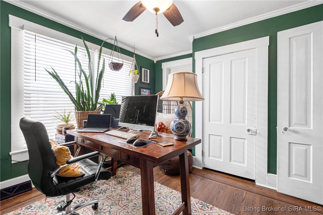 1522 E Market Street