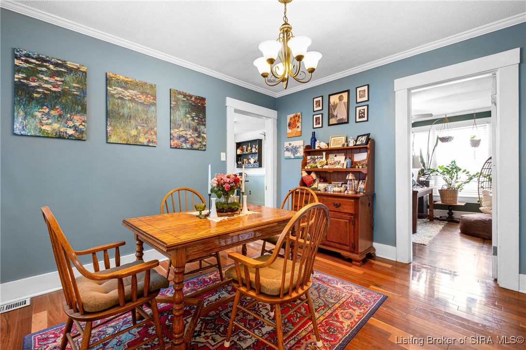 1522 E Market Street