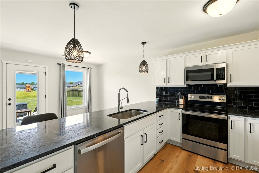 5582 Limestone Creek Drive