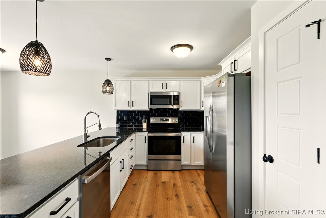 5582 Limestone Creek Drive