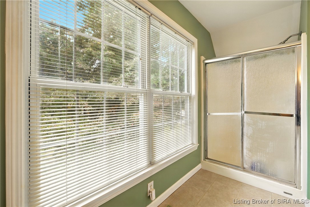 658 N Clark Boulevard