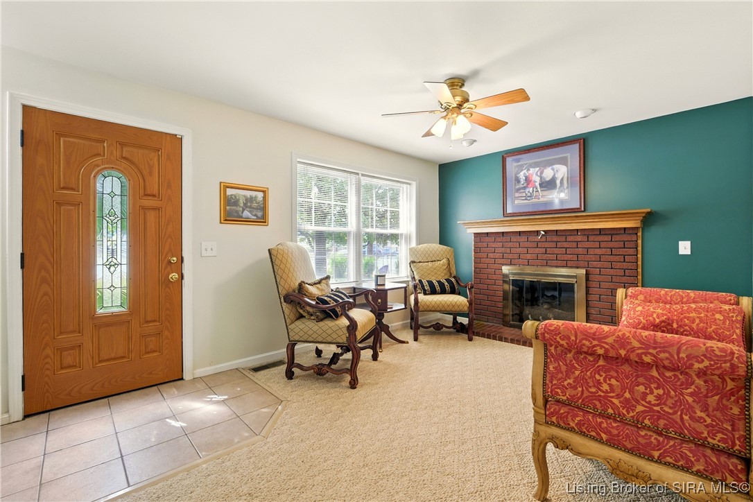 658 N Clark Boulevard