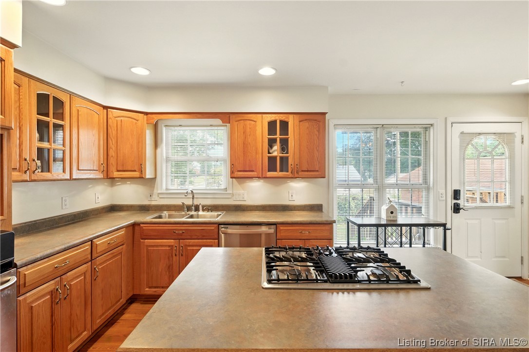 658 N Clark Boulevard