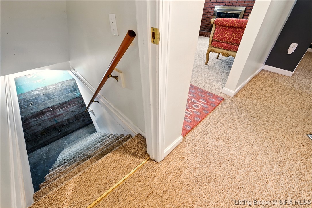 658 N Clark Boulevard