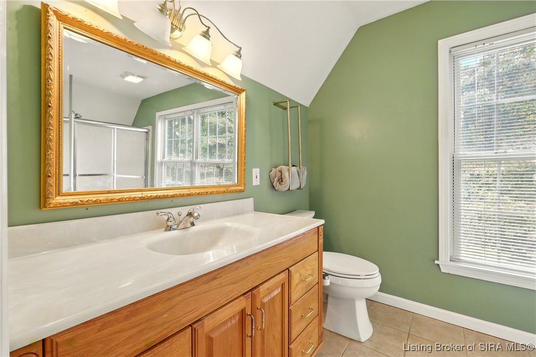 658 N Clark Boulevard