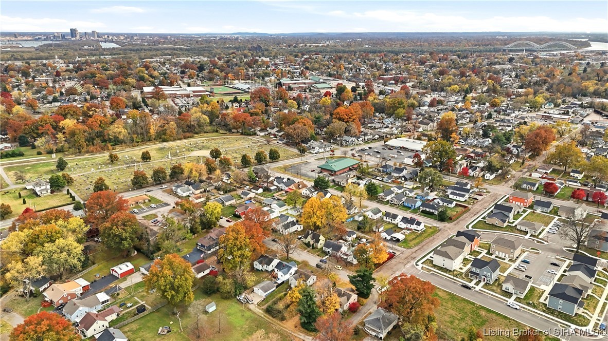 1324 Roosevelt Avenue