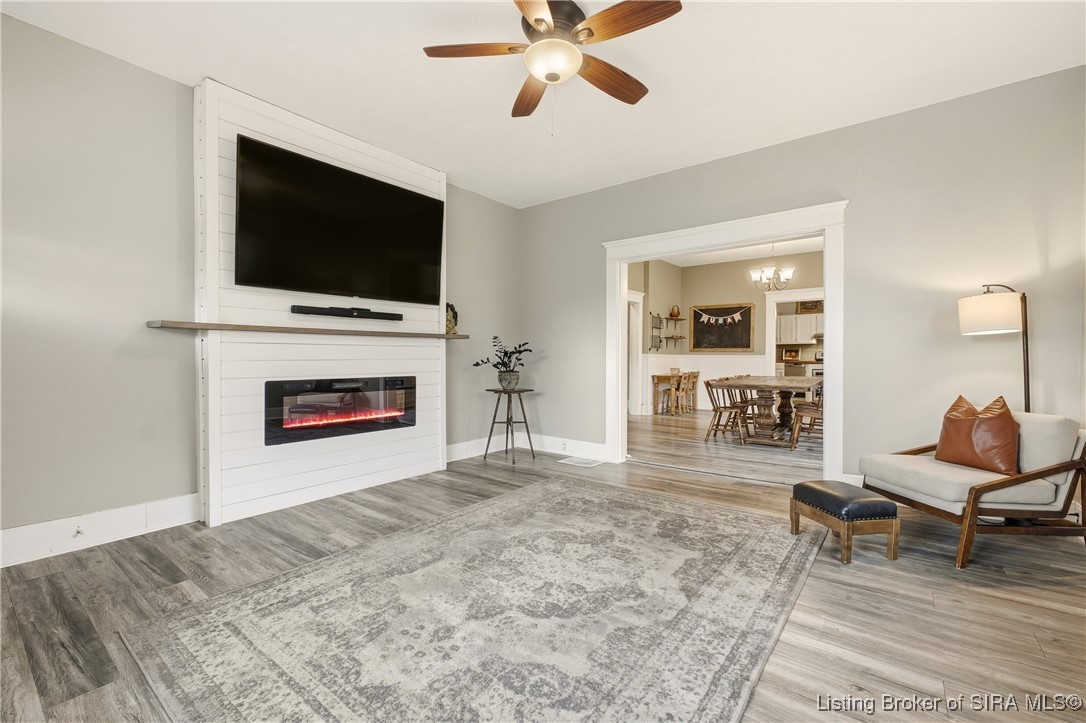 1324 Roosevelt Avenue