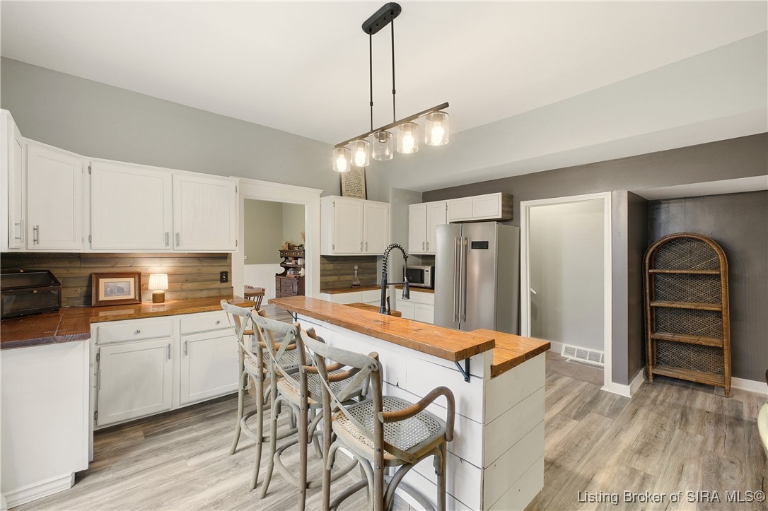 1324 Roosevelt Avenue