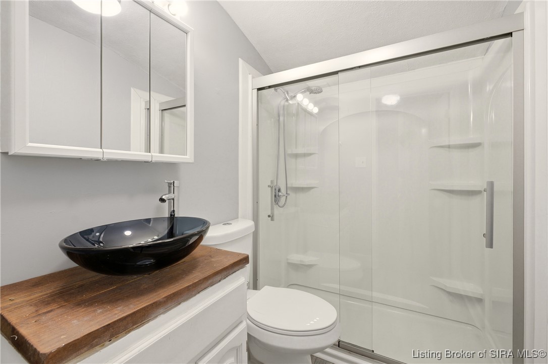 1324 Roosevelt Avenue