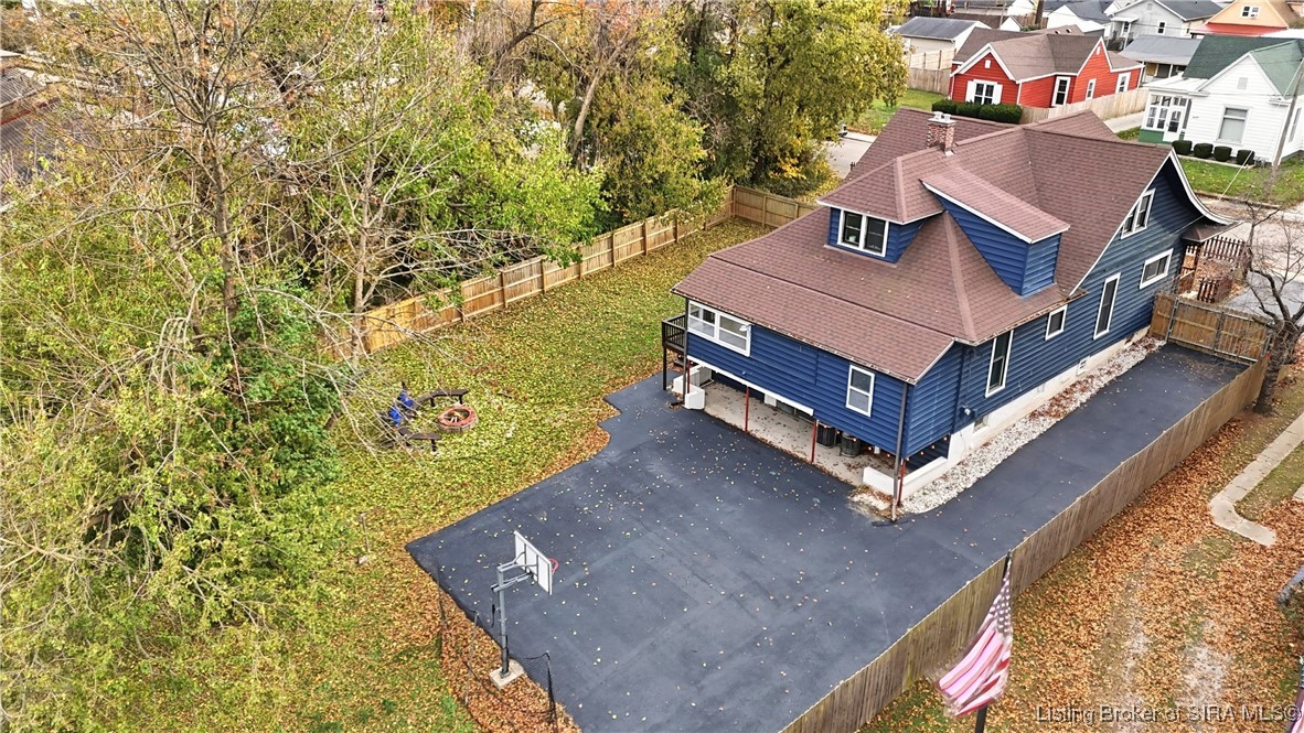 1324 Roosevelt Avenue